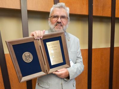 Dr. Rainer Feistel mit dem Gibbs Award der IAPWS