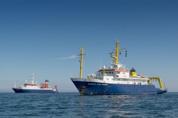 The research vessels ELISABETH MANN BORGESE and ALKOR in the Baltic Sea