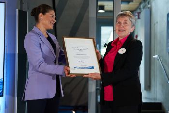 IOW scientist Maren Voß together with H. R. H., the Swedish Crown Princess Victoria, at the award ceremony at the Baltic Sea Science Center in Stockholm.